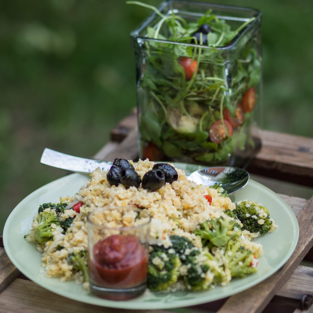 Esst normal und ausreichende Portionen... Damit könnt Ihr im Gym auch gute Performance bringen und langfristig bessere Resulate erzielen